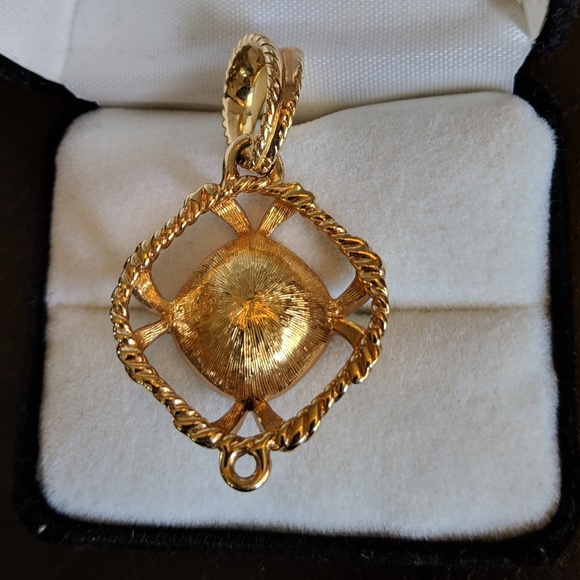 Pendant - Picture 3 of 3